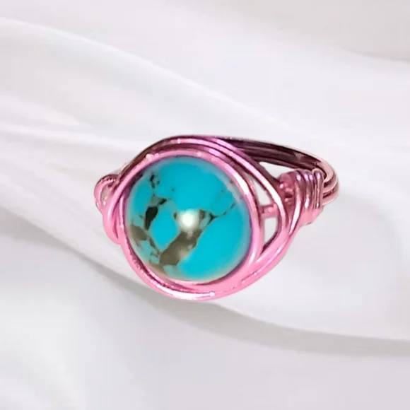 🌲10/$20. Wired Ring w/Blue & Black Reconstituted Turquoise Stone - Picture 1 of 7